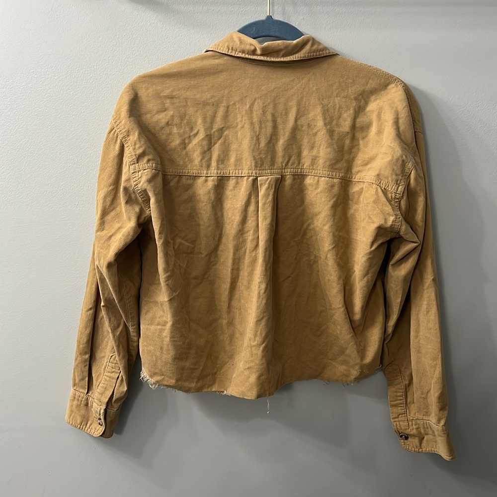 Forever 21 Tan Corduroy Long Sleeve Cropped Button Down w/ Raw Hem Small Cotton - Picture 2 of 5